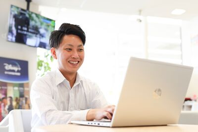 「全員で挑む」スタイル