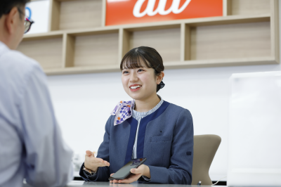 auショップの仕事は”天職”だと思いました(24歳女性スタッフ)